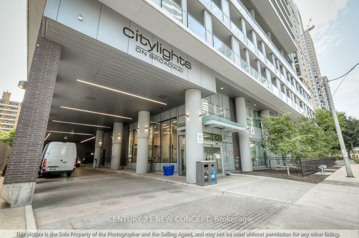 Photo de la propriété: 99 Broadway Avenue 210 ON M4P 0E3