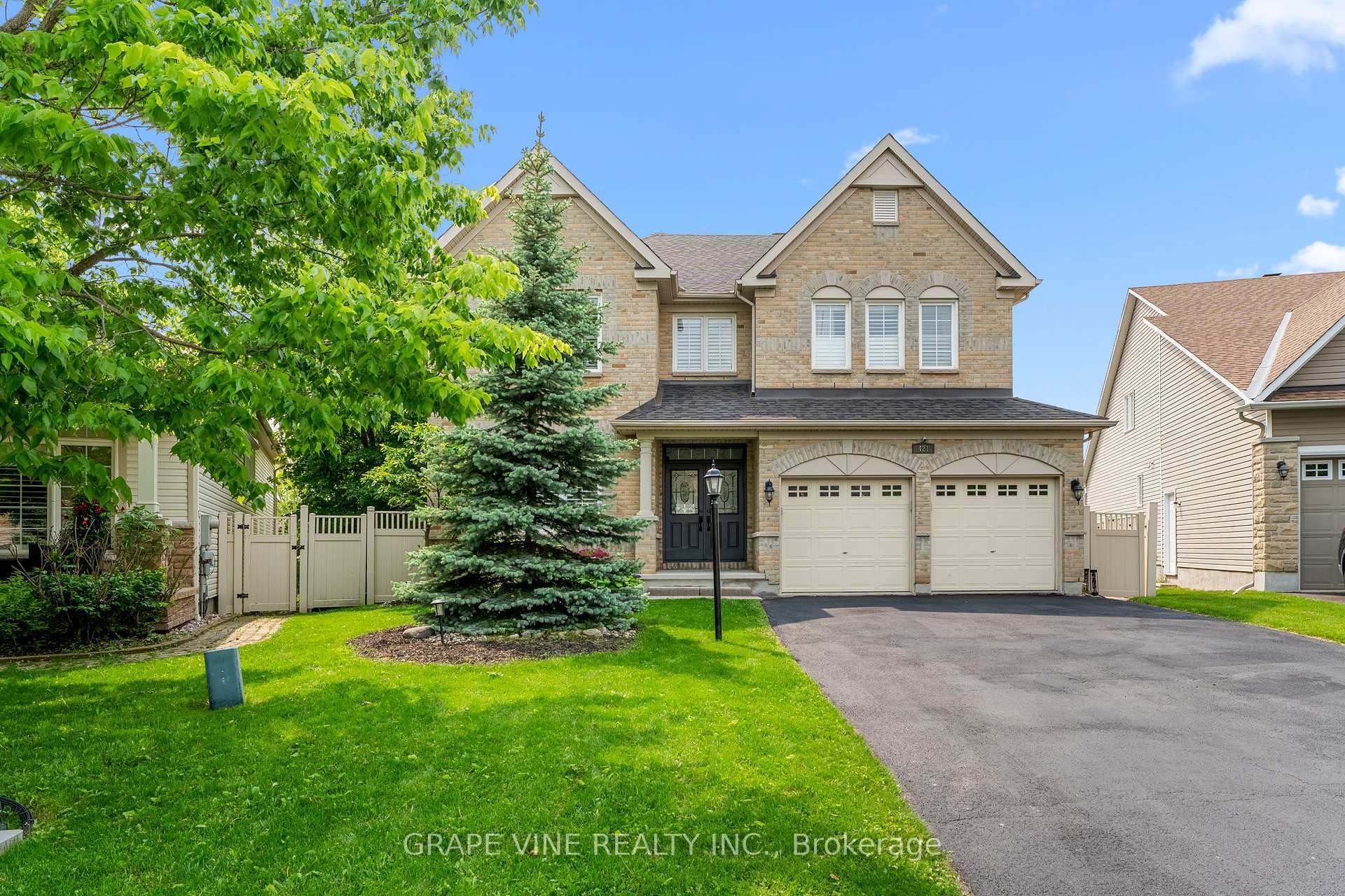 Property Photo: 421 Keith Crescent ON K1W 0A2