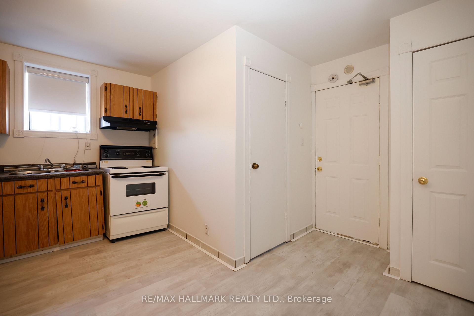 Property Photo: 37 Holland Street W 2 ON L3Z 2B9