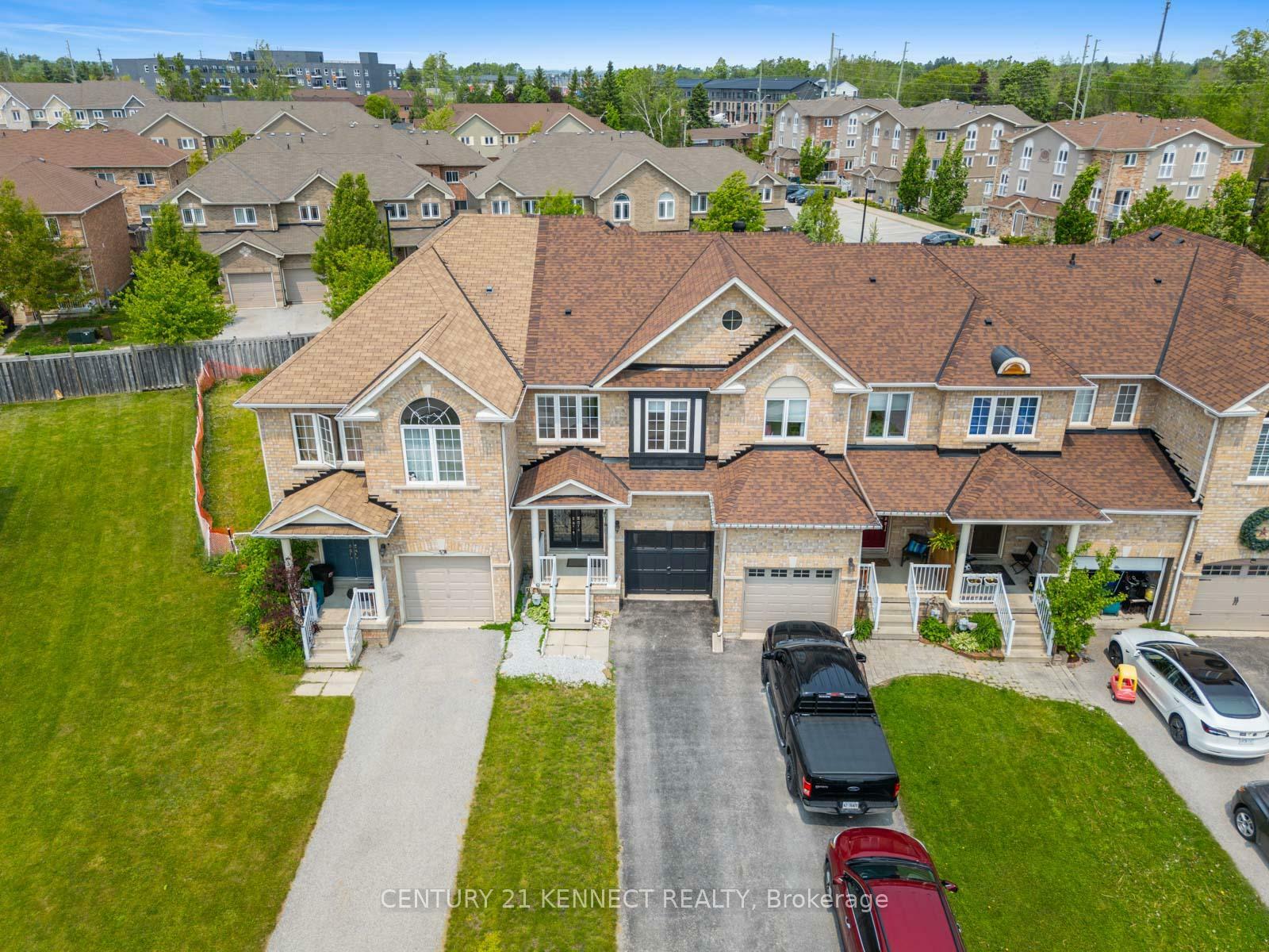 Photo de la propriété: 56 White Crescent ON L4N 5Z9