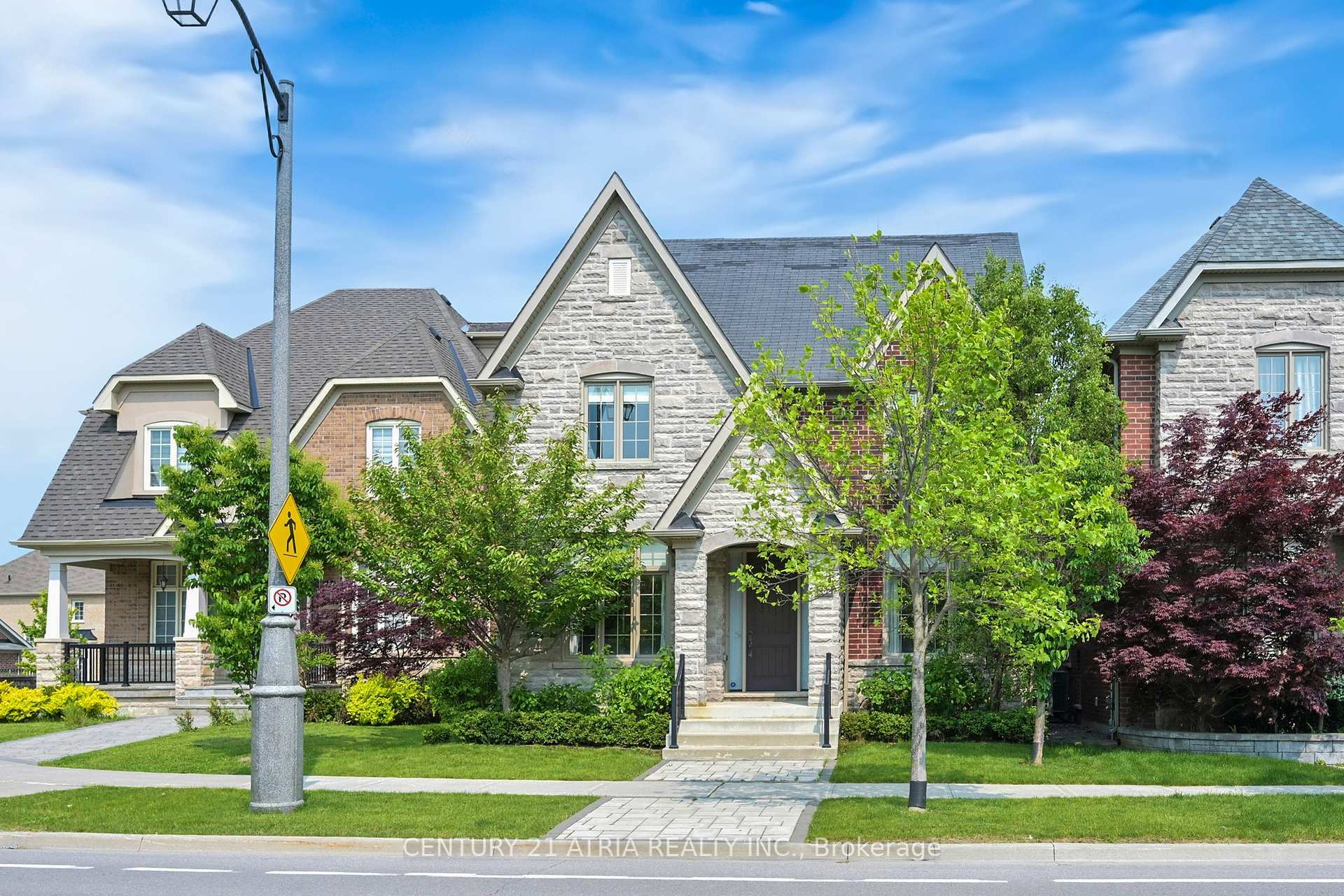 Photo de la propriété: 262 Angus Glen Boulevard ON L6C 0P5
