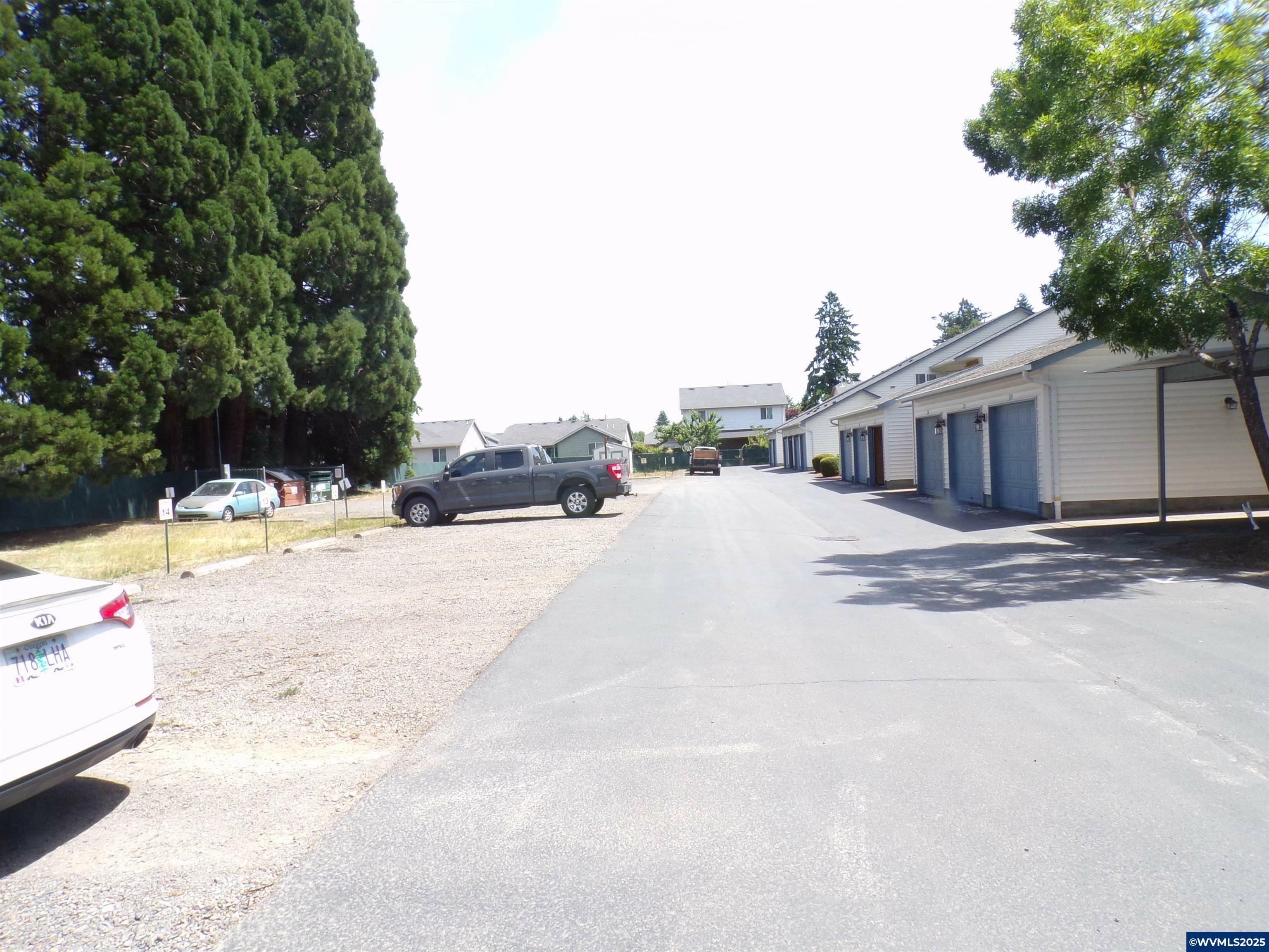 Property Photo: 4792 Lancaster (127) Dr NE St NE OR 97305