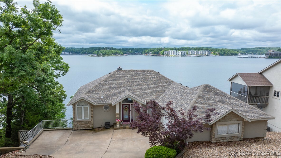 Property Photo: 1119 Beacon Pointe Circle MO 65049