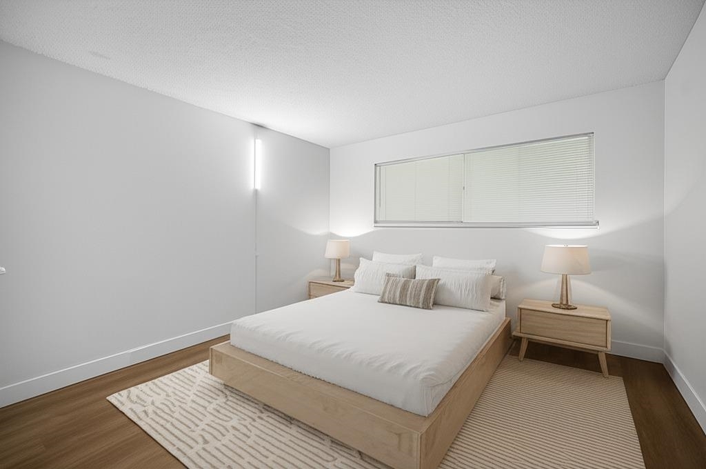 Property Photo: 33400 Bourquin Place 214 BC V2S 5G3