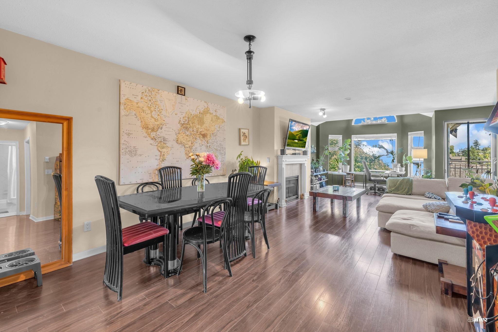Property Photo: 4811 53 Street 308 BC V4K 2Z3