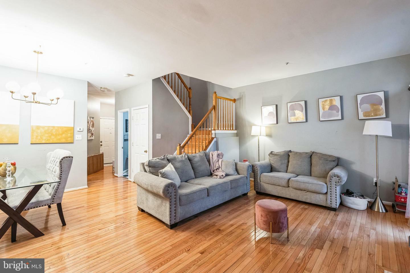 Property Photo: 822 Faraway Court MD 20721