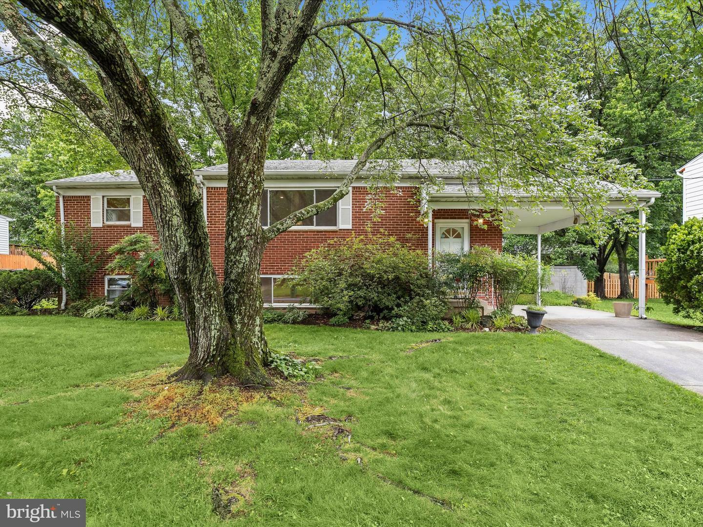 Property Photo: 7018 96th Place MD 20706