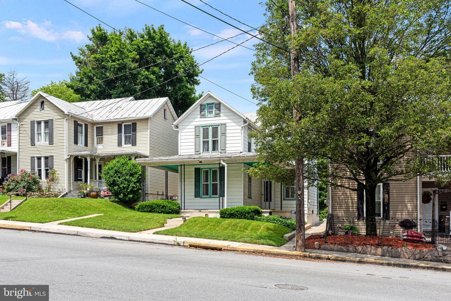 Property Photo:  461 E King Street  PA 17257 