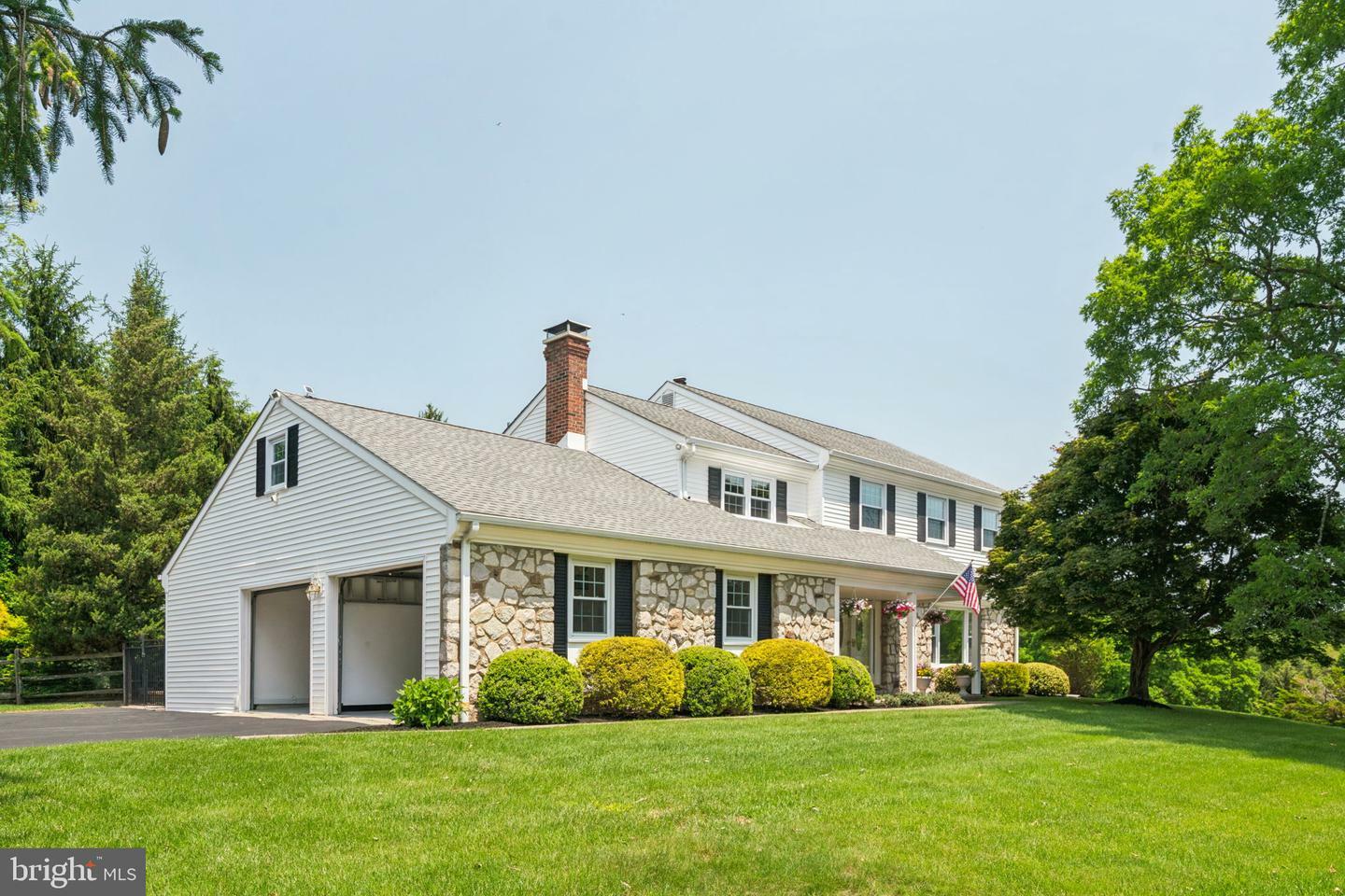 Property Photo: 5615 S Deer Run Road PA 18902