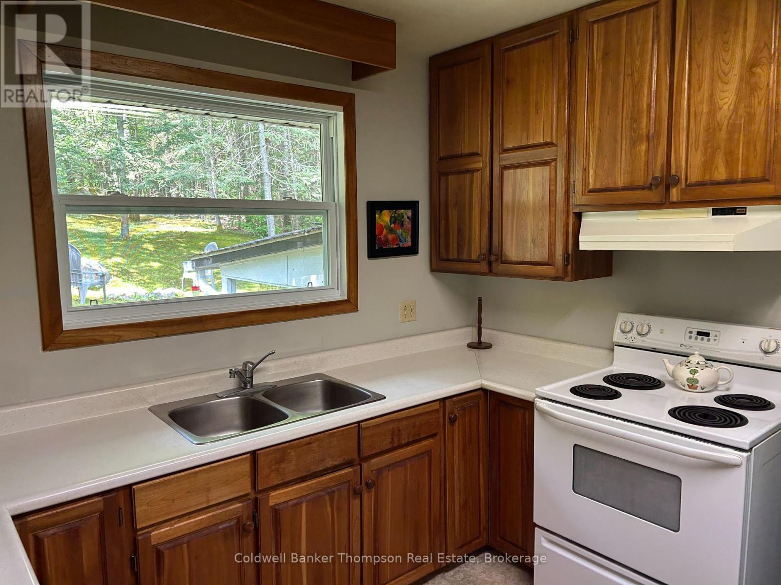 Property Photo: 6 Murray Street ON P0A 1Z0