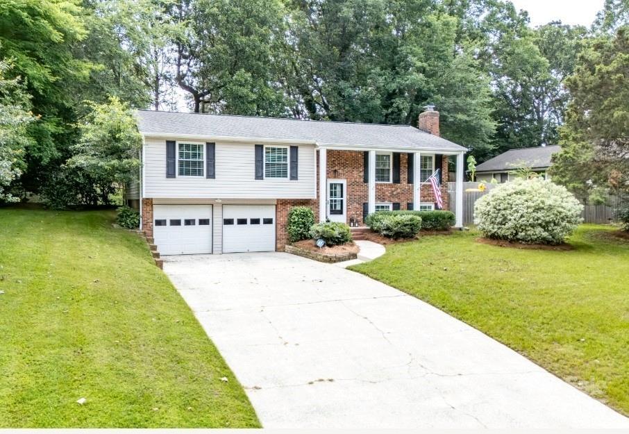 Property Photo: 5909 Ryder Avenue NC 28226