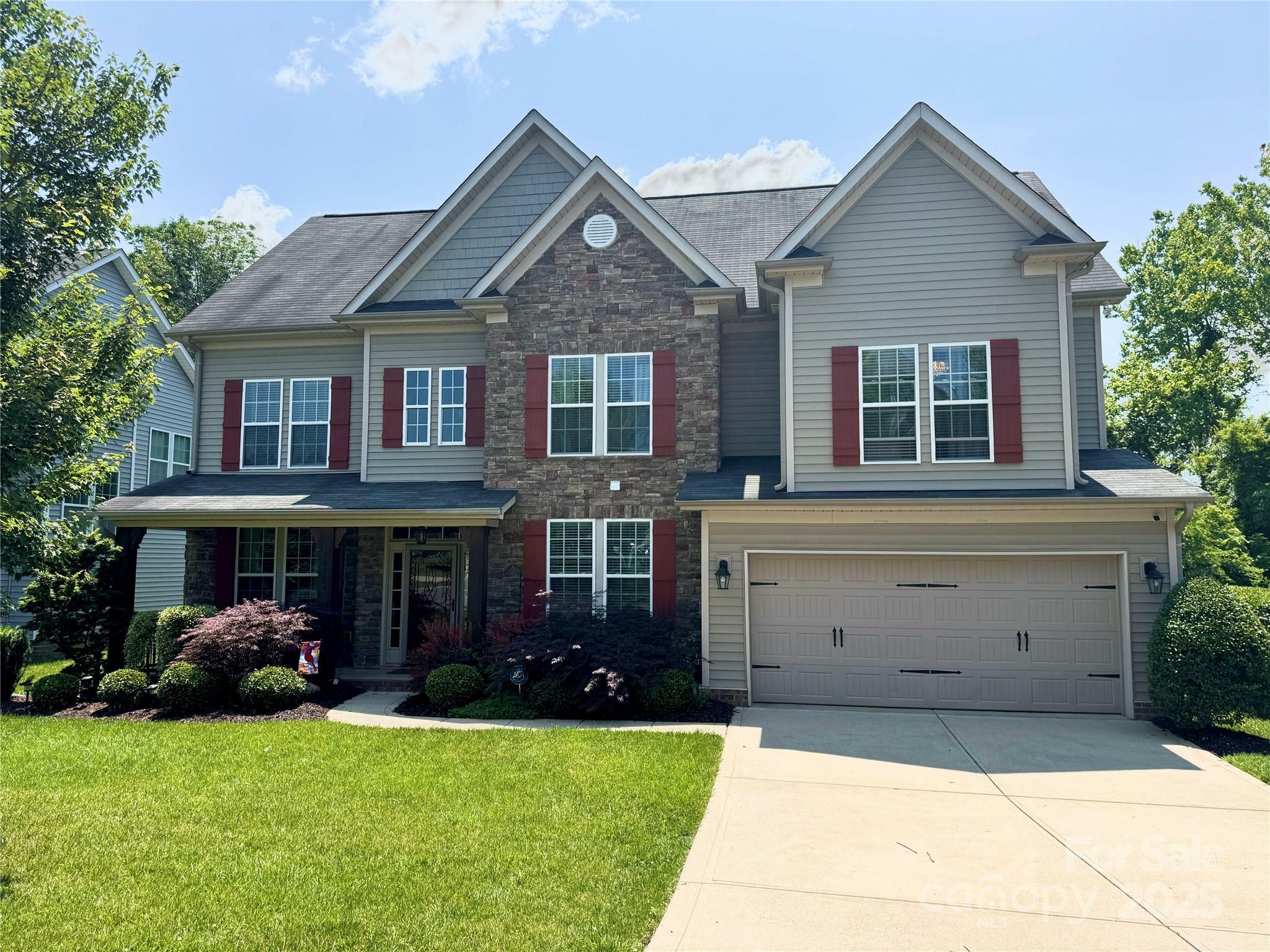 Property Photo: 10203 Loch Lomond Drive NC 28278