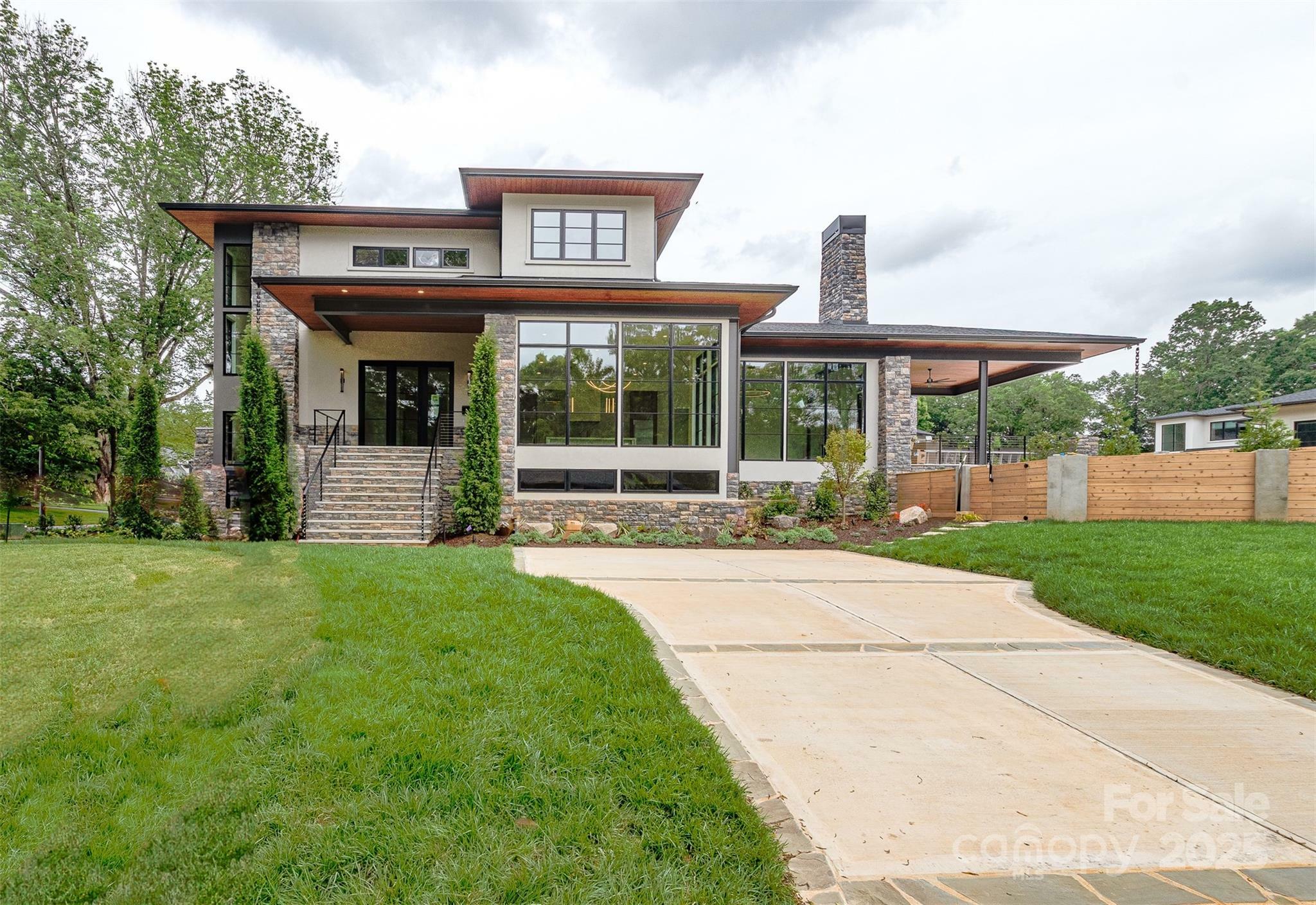 639 Edgemont Road  Charlotte NC 28211 photo