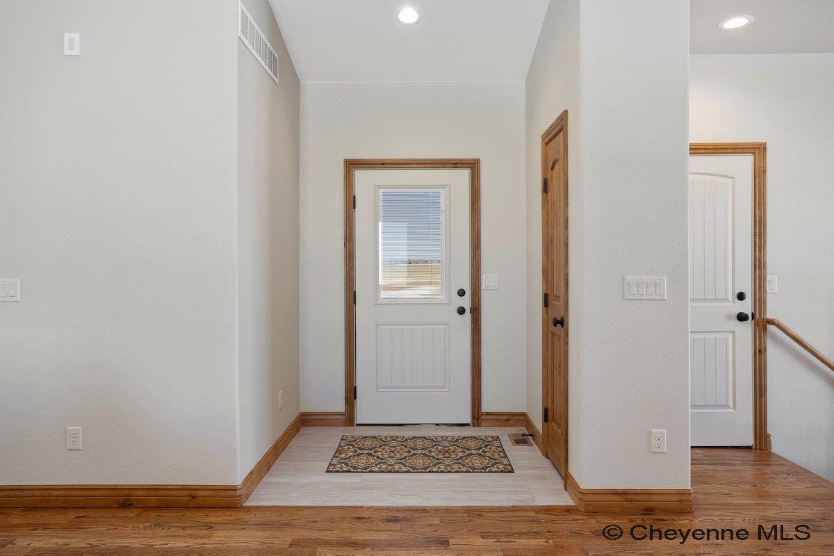 Property Photo: 1047 West Plains Rd WY 82009