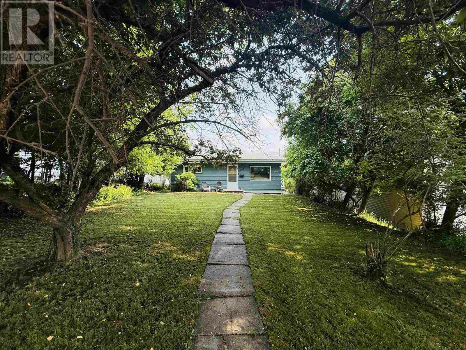 Property Photo: 408 Fifth Street South ON P9N 1L2