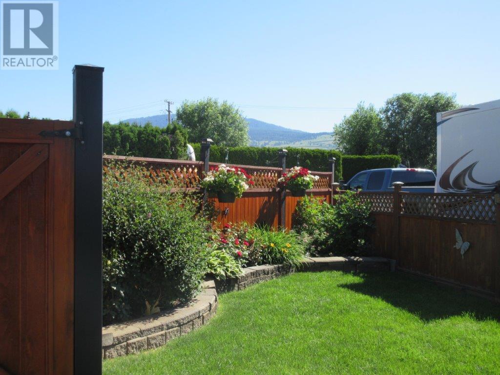 Property Photo: 415 Commonwealth Road 16 BC V4V 1P4