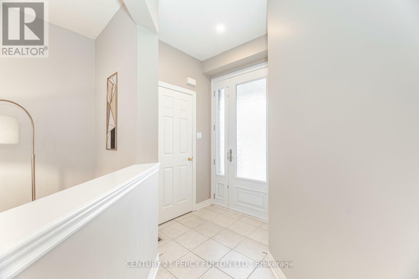 Property Photo:  477 Rougewalk Drive  ON L1X 0A1 