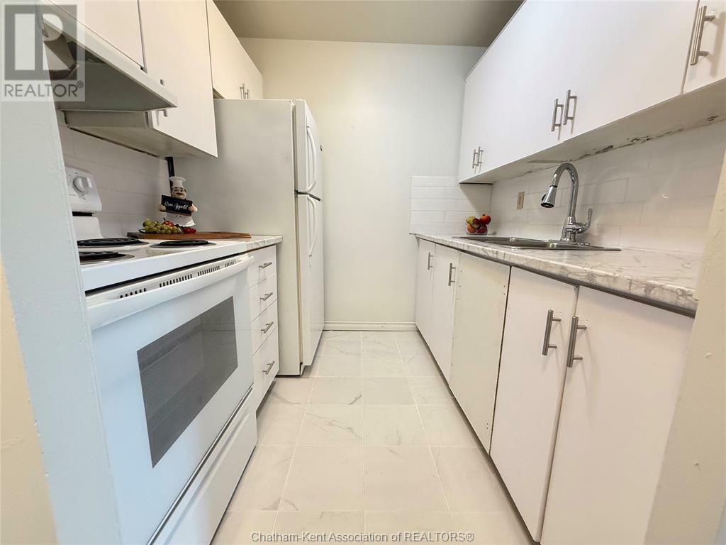Property Photo: 150 Park Avenue 304 ON N7M 3V6