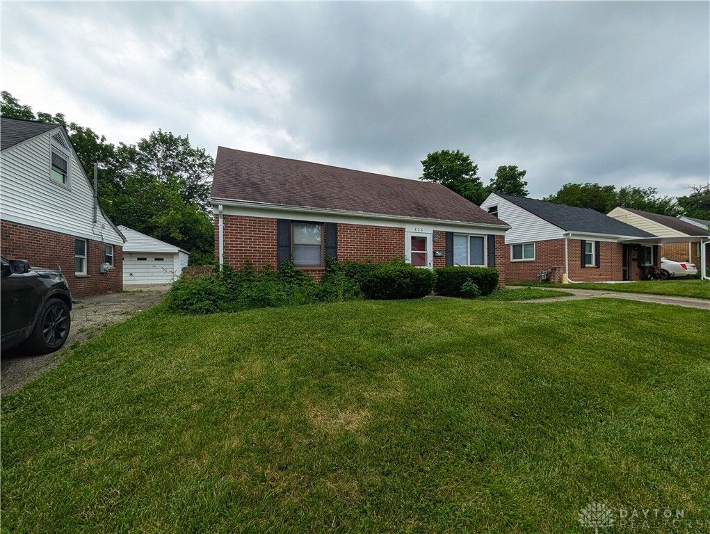 Property Photo: 826 Alverno Avenue OH 45410