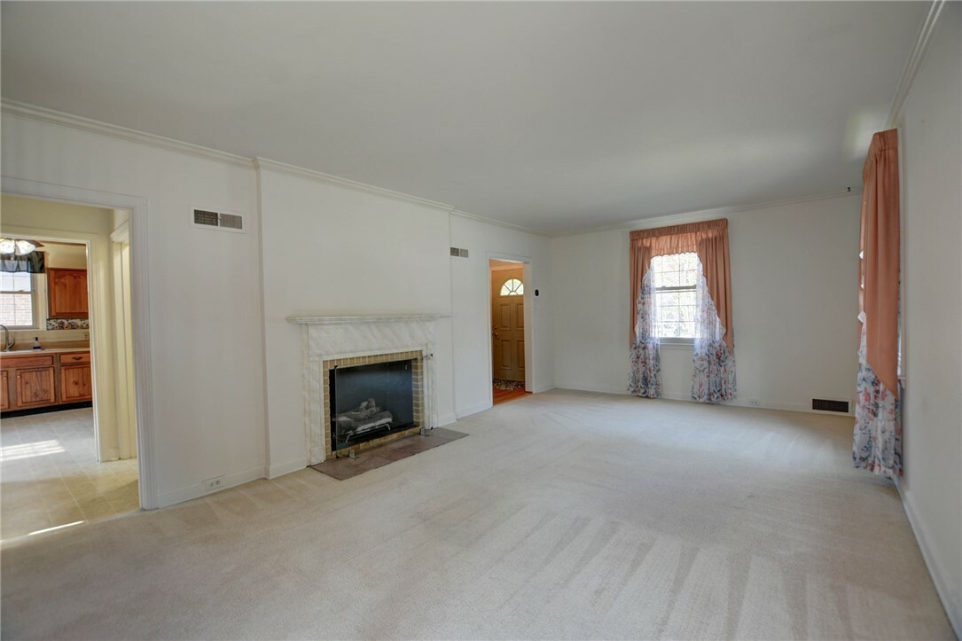 Property Photo: 164 S Linden Avenue IL 62522
