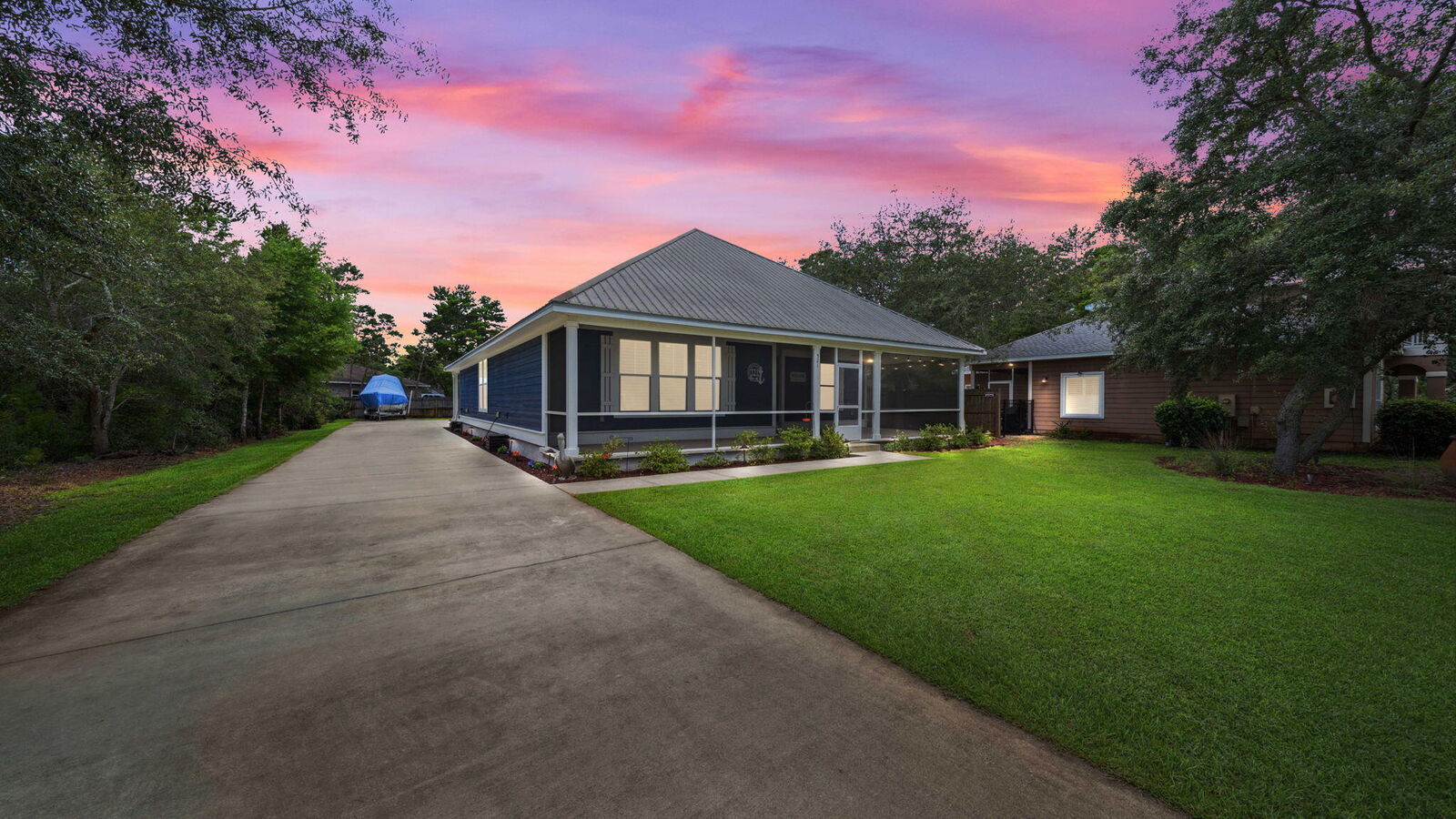 Property Photo: 521 Shelter Cove Drive FL 32459