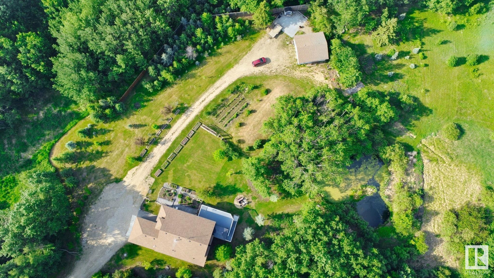 Property Photo: 50240 Rge Rd 225 AB T0B 3M1