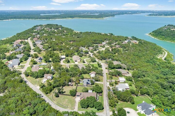 Property Photo: 5306 Denmans Loop TX 76513