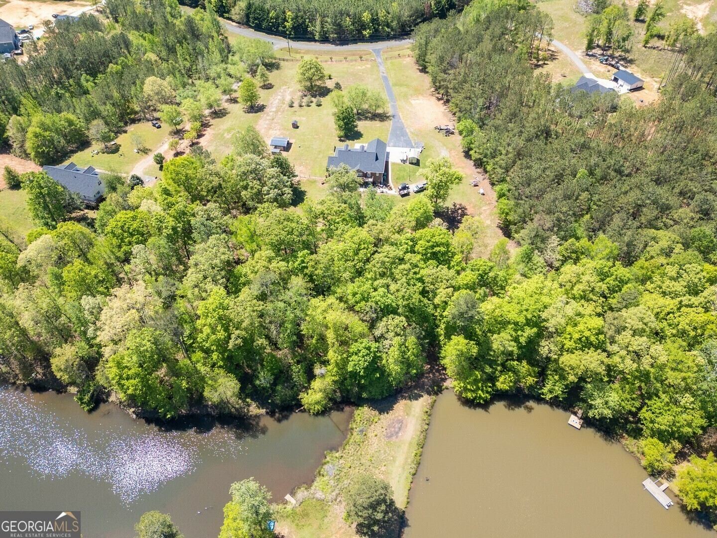 Property Photo: 637 Lakeview Drive GA 30056