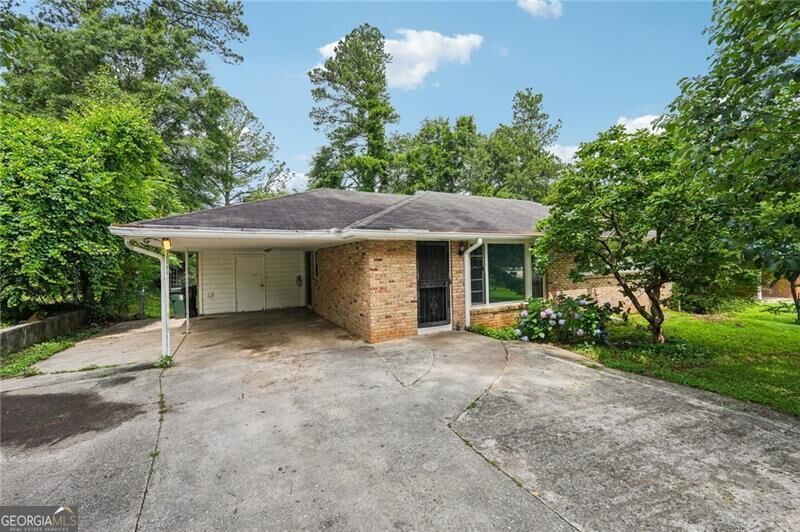 Property Photo:  2880 Shallowford Road  GA 30341 
