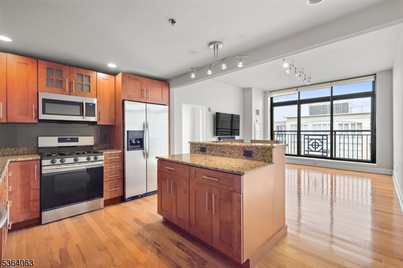 Property Photo: 1025 Maxwell Ln 1209 NJ 07030