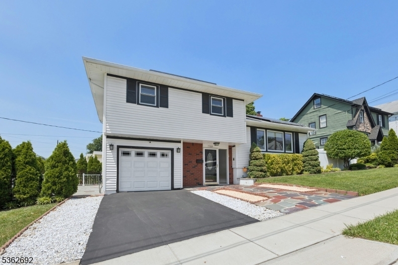 Property Photo: 1589 Julian Ter NJ 07083