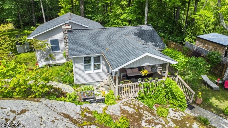36 Lake Shore Rd West  Hardyston Twp. NJ 07460 photo