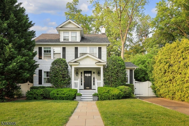 Property Photo: 520 Cory Pl NJ 07090