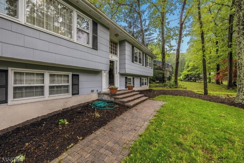 Property Photo: 38 Nestlingwood Dr NJ 07853