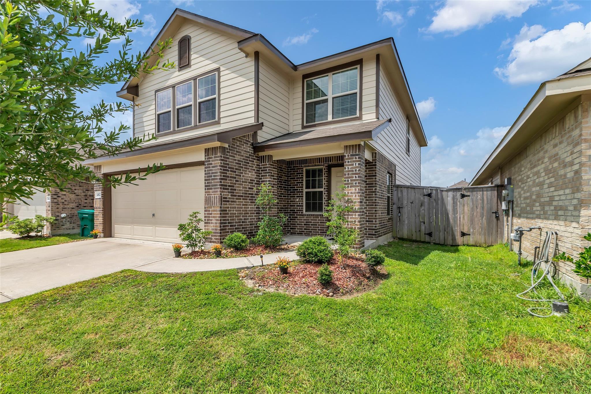 Property Photo: 4625 Peralta Heights Way TX 77365