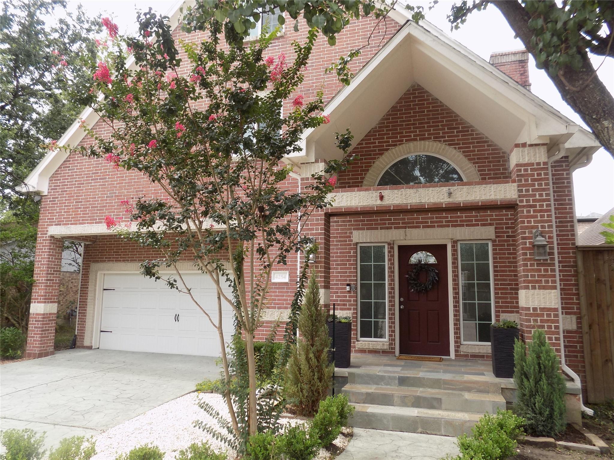 Property Photo: 4254 Bissonnet Street TX 77005