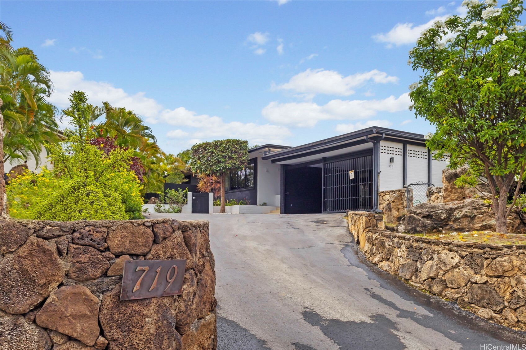 Property Photo: 719 Elepaio Street HI 96816
