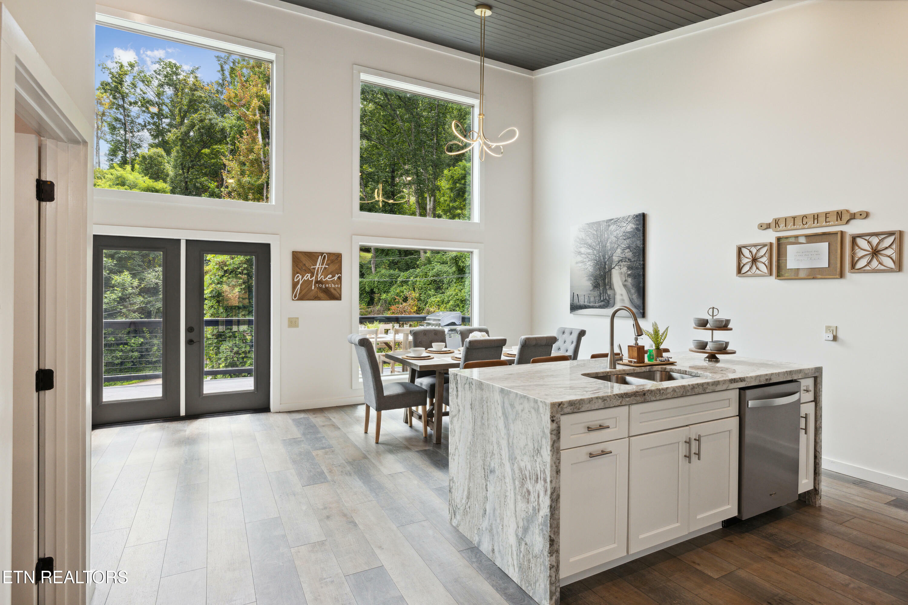 Property Photo: 612 Sunset Lane TN 37738