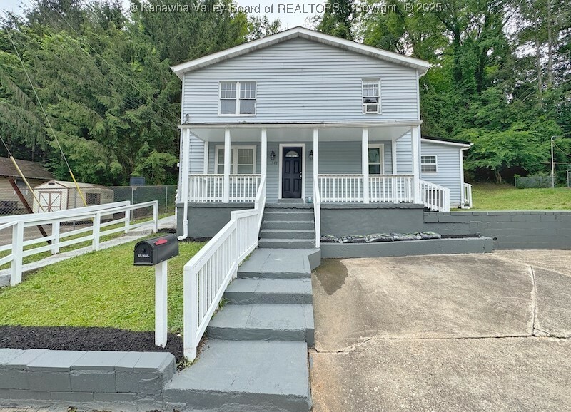 547 Garrison Avenue  Charleston WV 25302 photo