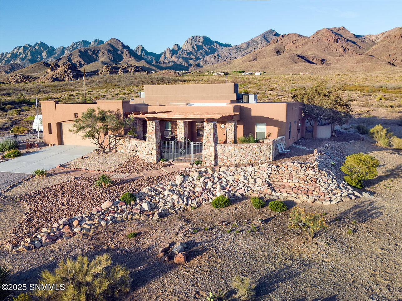 Property Photo:  5067 Ventana View Road  NM 88011 