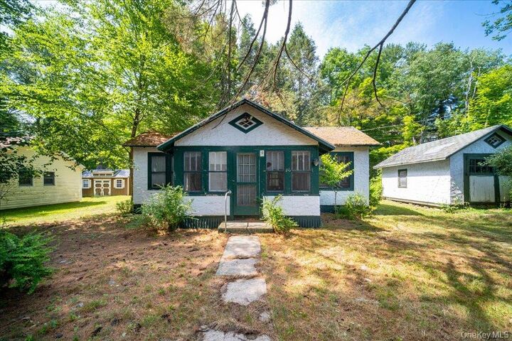 Property Photo:  9 Central Avenue  NY 12701 