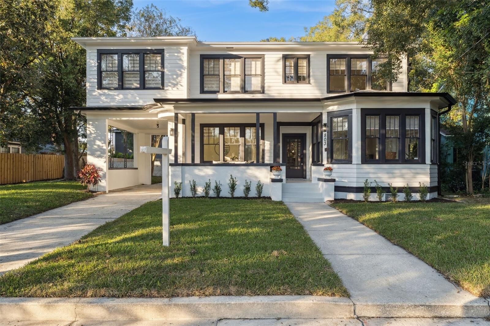 Property Photo: 803 E Hardwood Street FL 32803