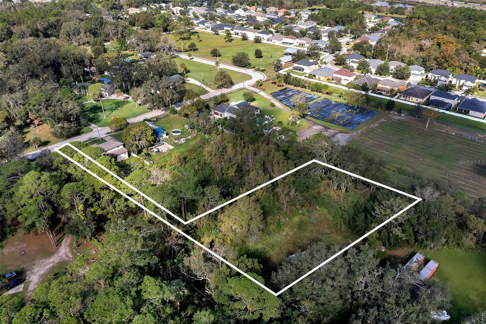 Property Photo: 3364 Character Court FL 32771