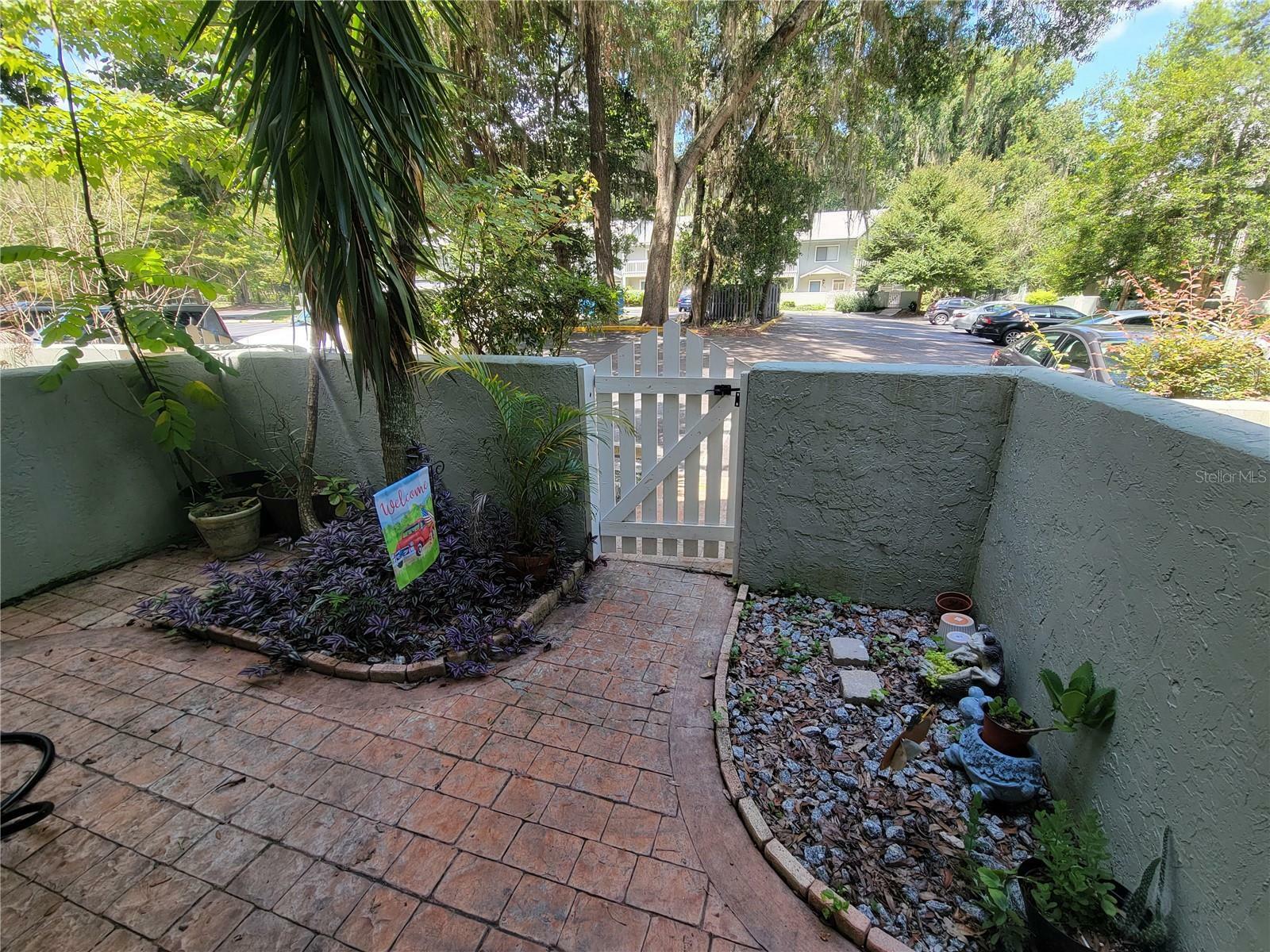 Property Photo: 4411 SW 34th Street 907 FL 32608