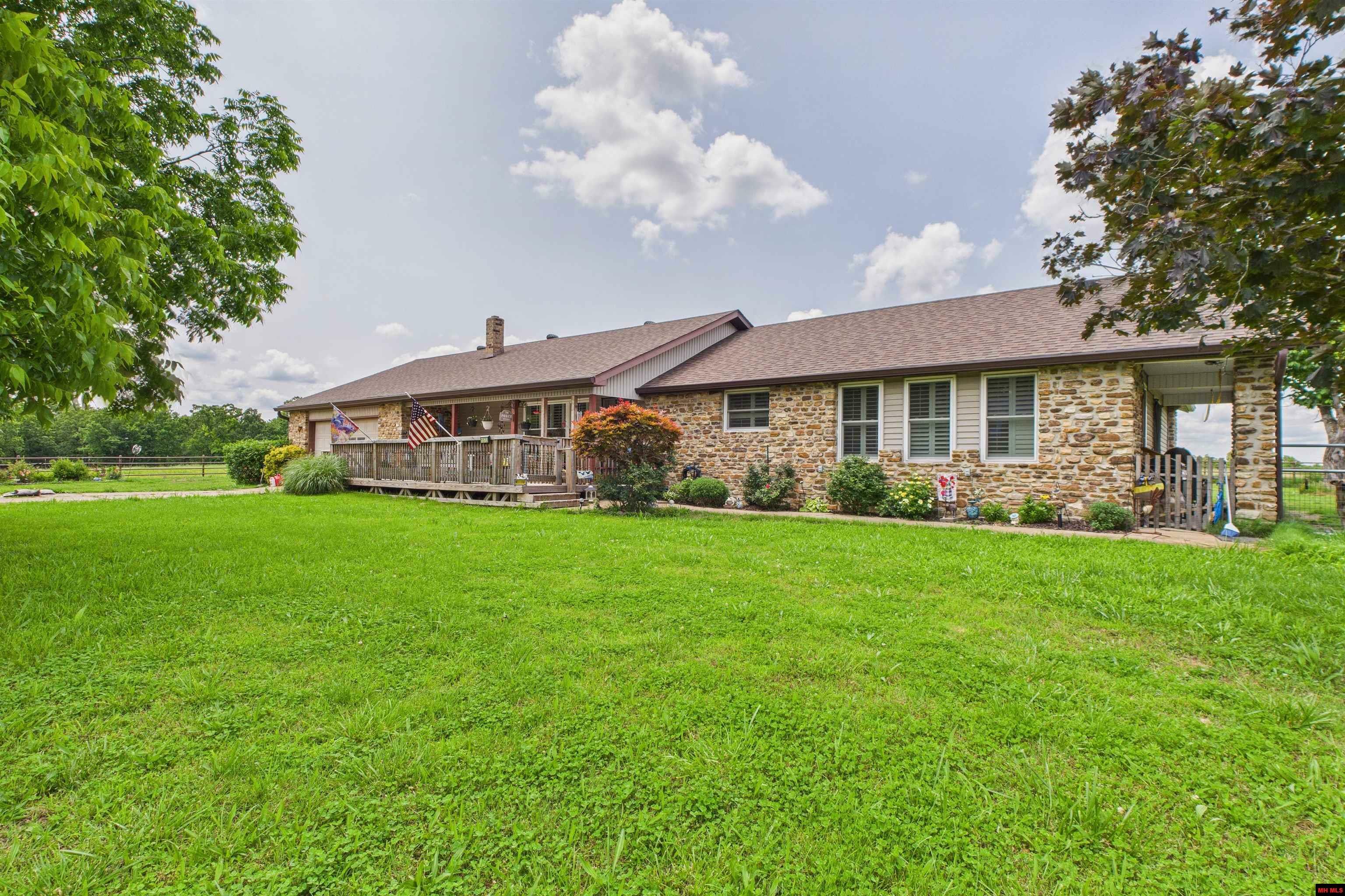 Property Photo: 1573 Wildcat Shoals Road AR 72635