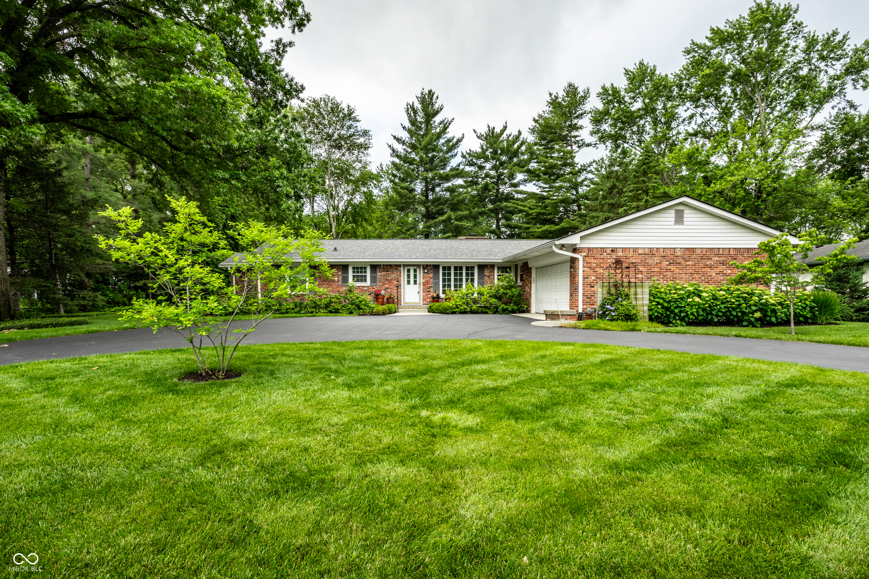 Property Photo: 5415 Kilmer Lane IN 46250