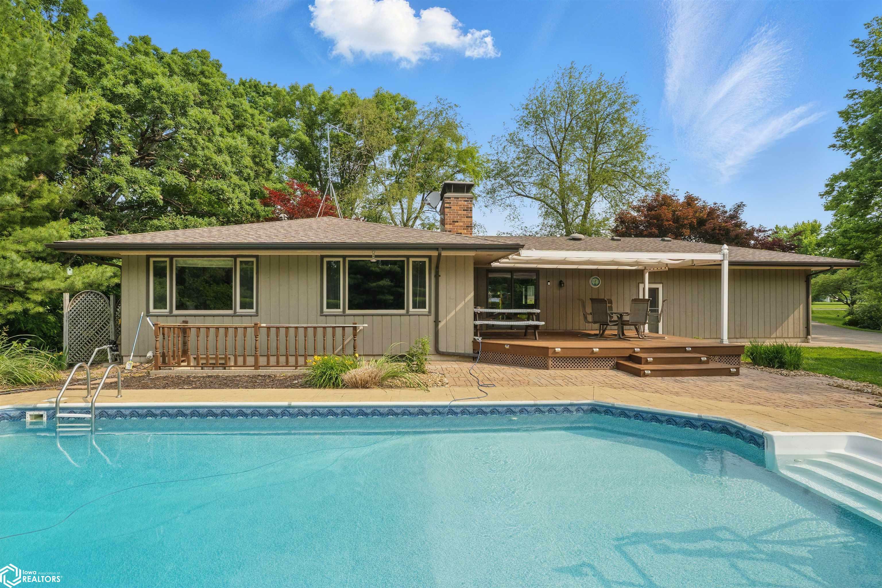 Property Photo: 12002 Sylvan Heights Road IA 52601