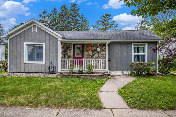 Property Photo: 512 Clark Street MI 49307
