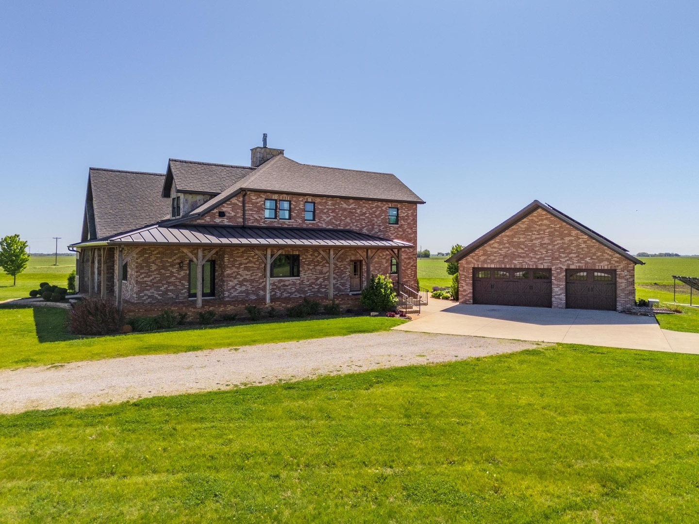 Property Photo: 14431 E 2400 North Road IL 61748