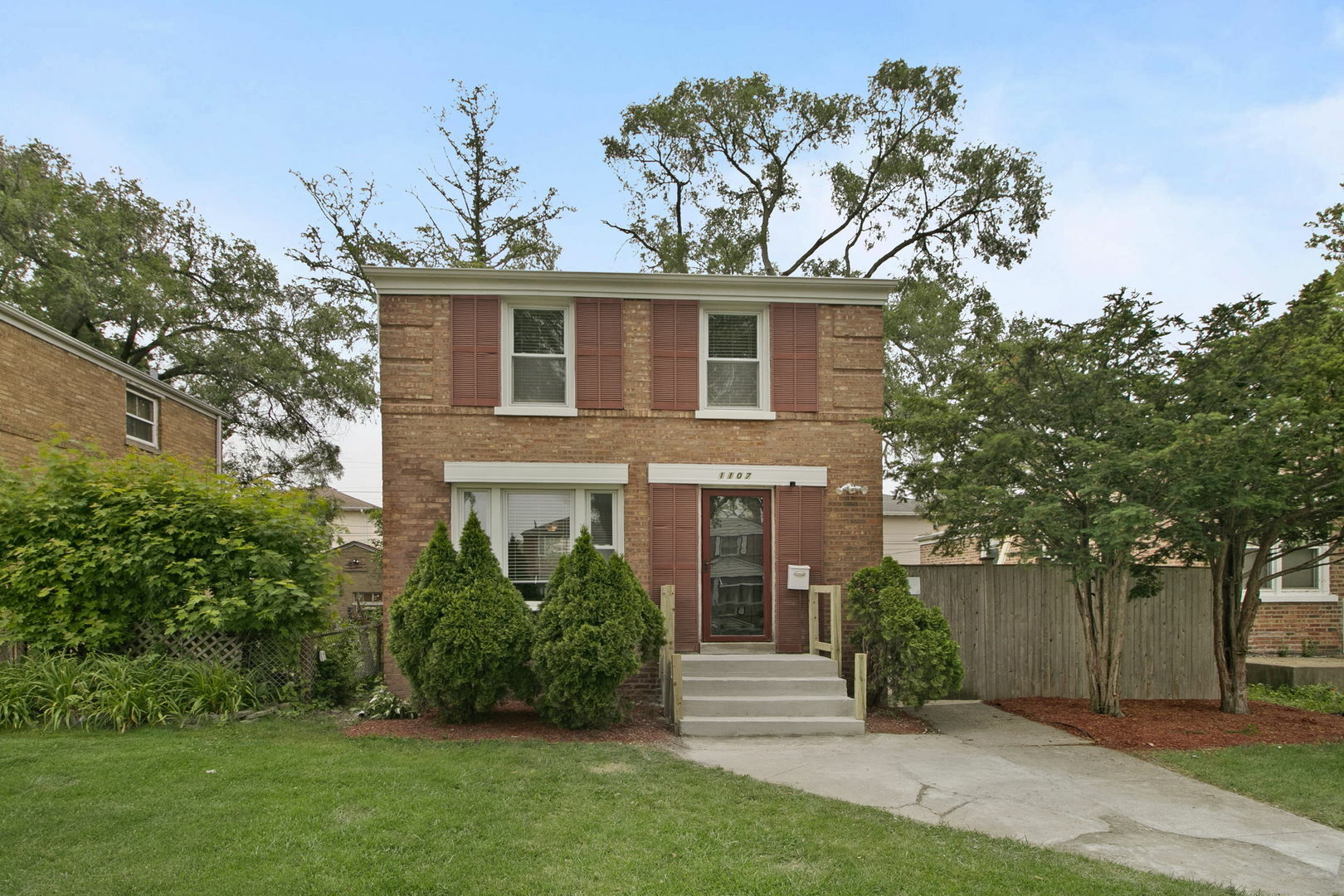 Property Photo: 1107 Marshall Avenue IL 60104
